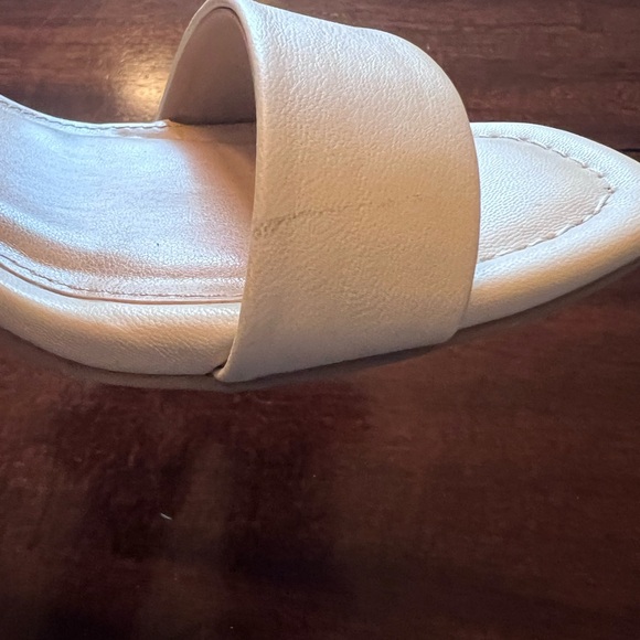 LC Lauren Conrad Cream Block Heel Sandals - Picture 8 of 8